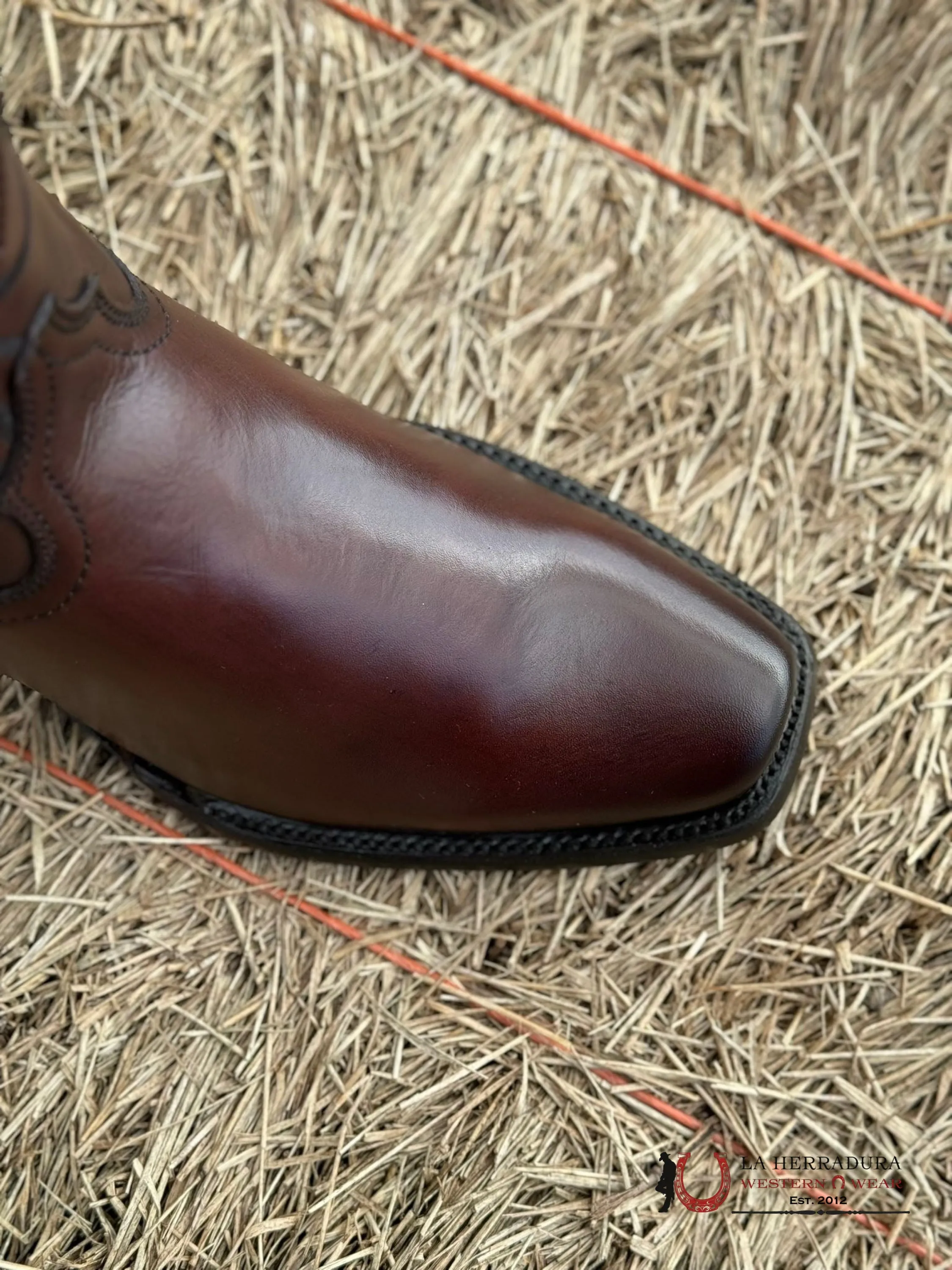 CUADRA BOOTS RES OVER CHESTNUT LASER & EMBROIDERY NARROW SQUARE TOE