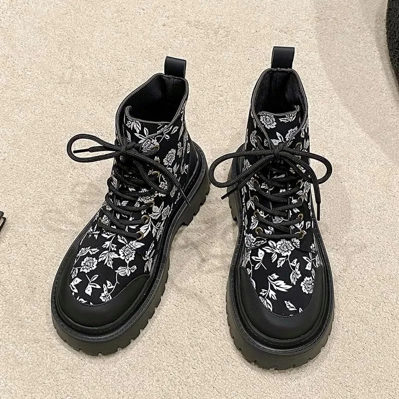Custom Combat Boots for Women Fashion Lace-Up Pattern Ankle Booties Chunky Heel Platform Leather Boots