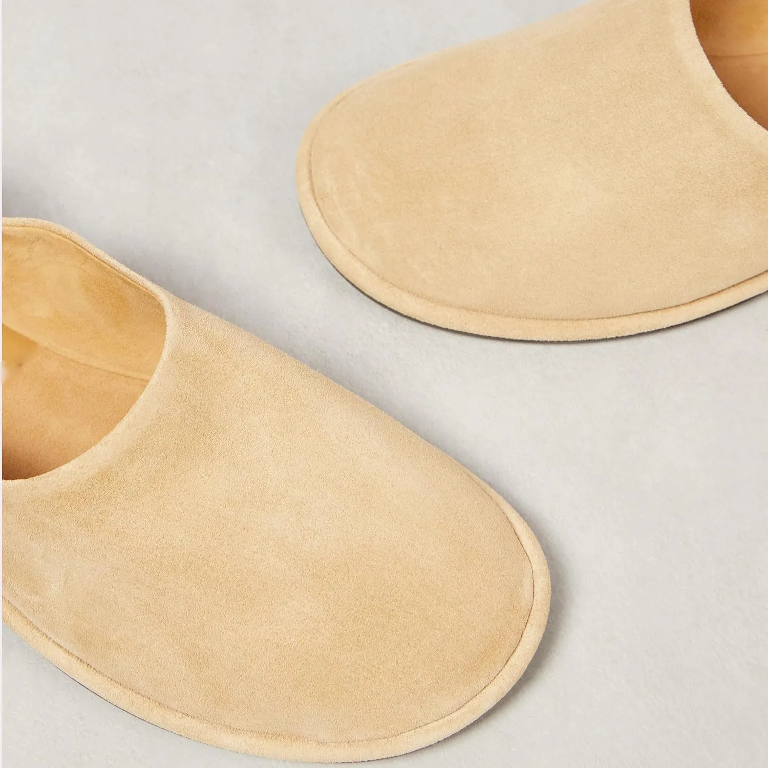 Cute Ballet Flats for Women Suede Closed Toe Slip On Mary Jane Flats Casual Ballerina Shoes Comfortable Daily Dress Shoes.