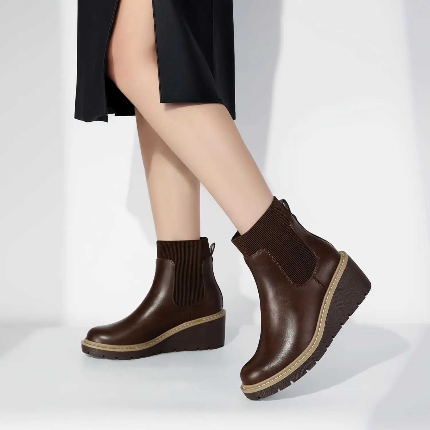 IDIFU IN3 Platform Chelsea Boots for Women Low Short Wedges Ankle Boots Lug Sole Trendy Fashion Comfortable Fall Dress Booties Slip On Elastic Casual Work Daily Round Toe Ladies Boots