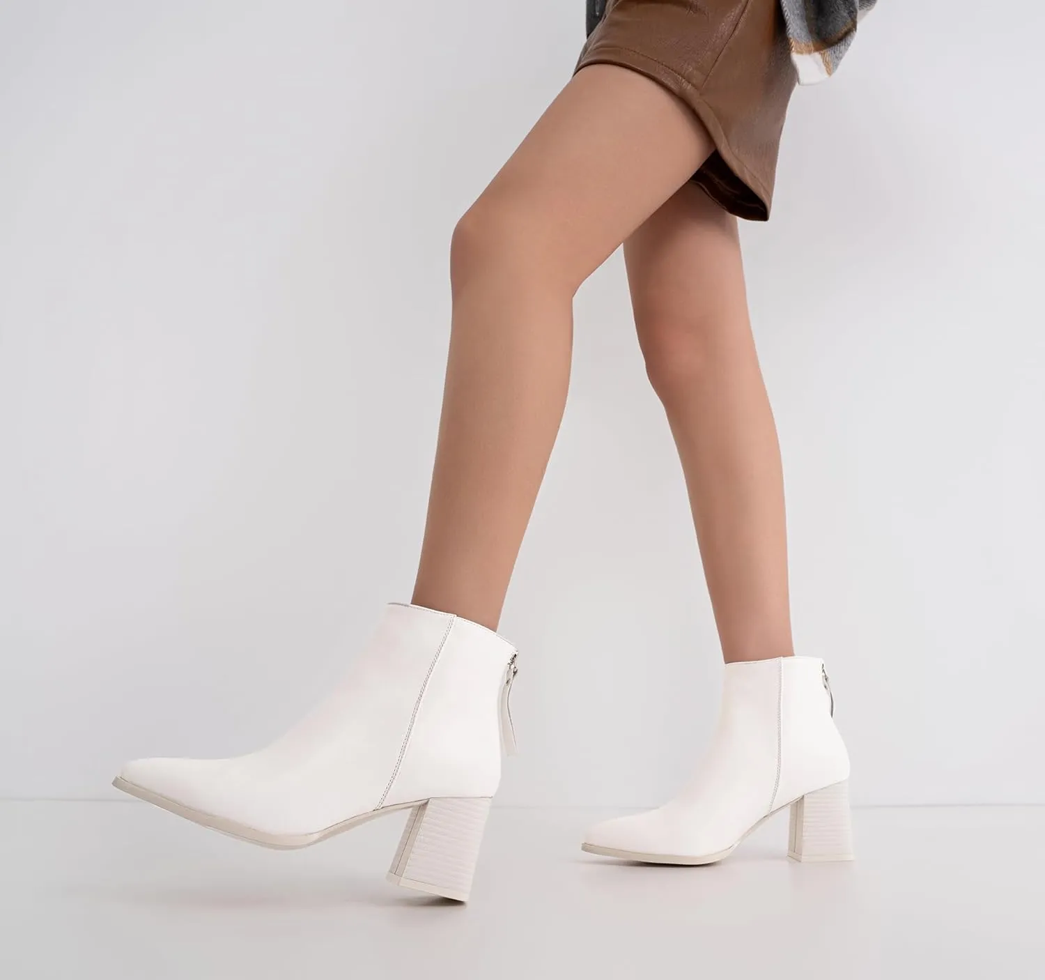 Jeossy Women's Chunky Heeled Ankle Boots, Pointed Toe Stacked Block Heel Booties