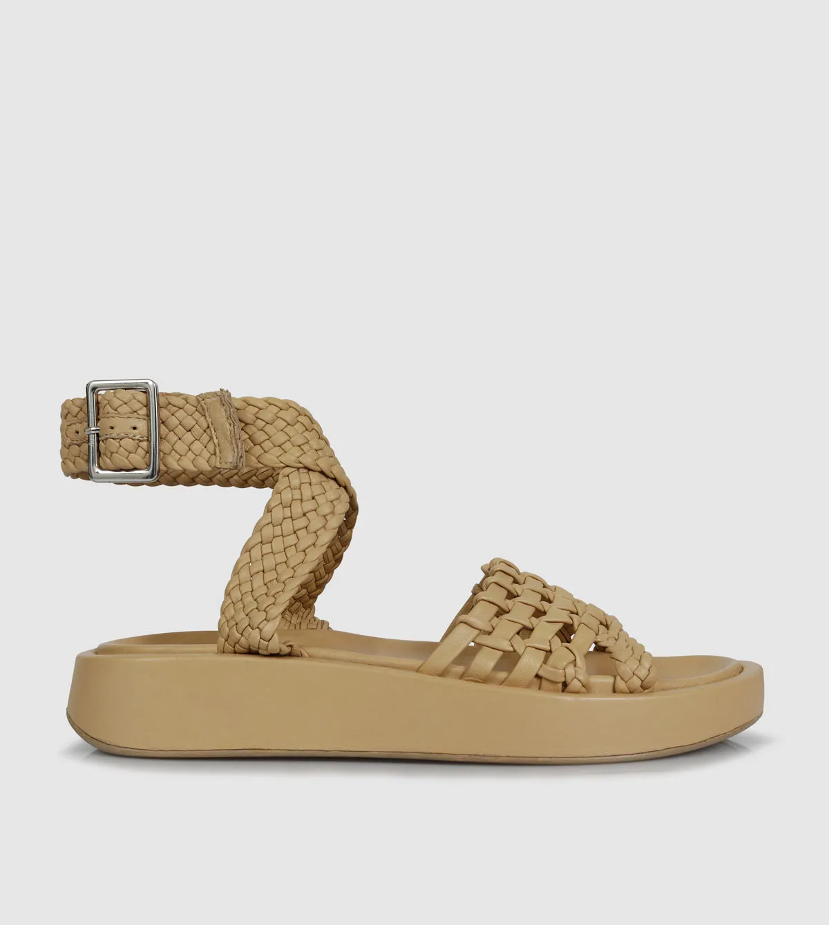 Loriana Flatforms by Sempre Di