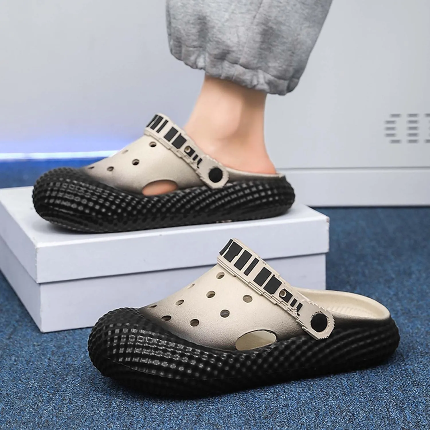 Men's and Women's Fashionable Sandals for Summer Breathable Non Slip Walking Leisure Wooden Clogs Garden Shoes Lightweight Quick Drying Beach Sandals Water Sports Shoes