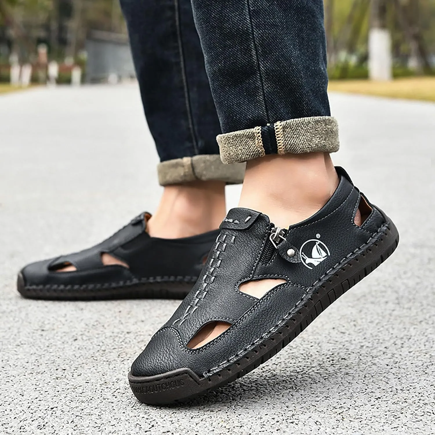 Mens Leather Sandals Hollow Closed Toe Summer Outdoor Casual Beach Shoes Casual Sports Sandals