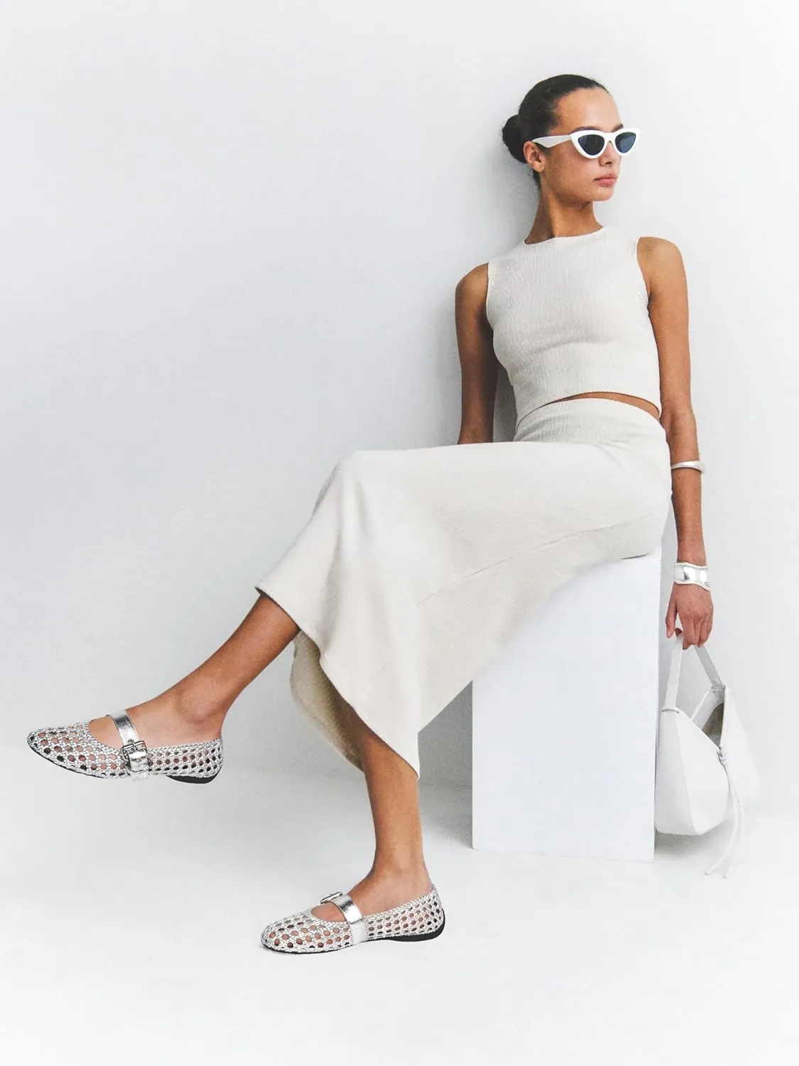 Mesh Flats for Women Hand Woven Leather Insole Round Toe Mary Jane Shoes Women Comfortable Ballet Flats Shoes with Metal Buckle Strap