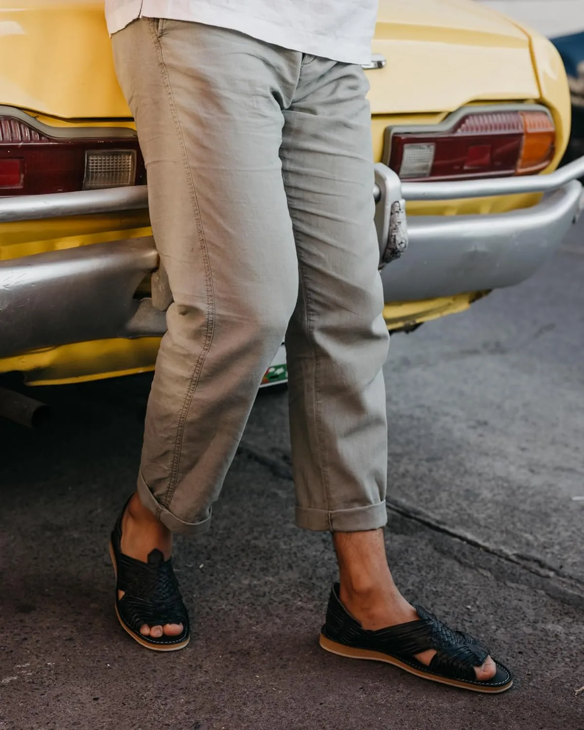 Mexico en la Piel Handmade Pachuco Leather Huaraches for Men - Open-Toe Flats with Crepe Sole, Slip-On Design, Comfortable and Stylish, Sizes 7us - 13us