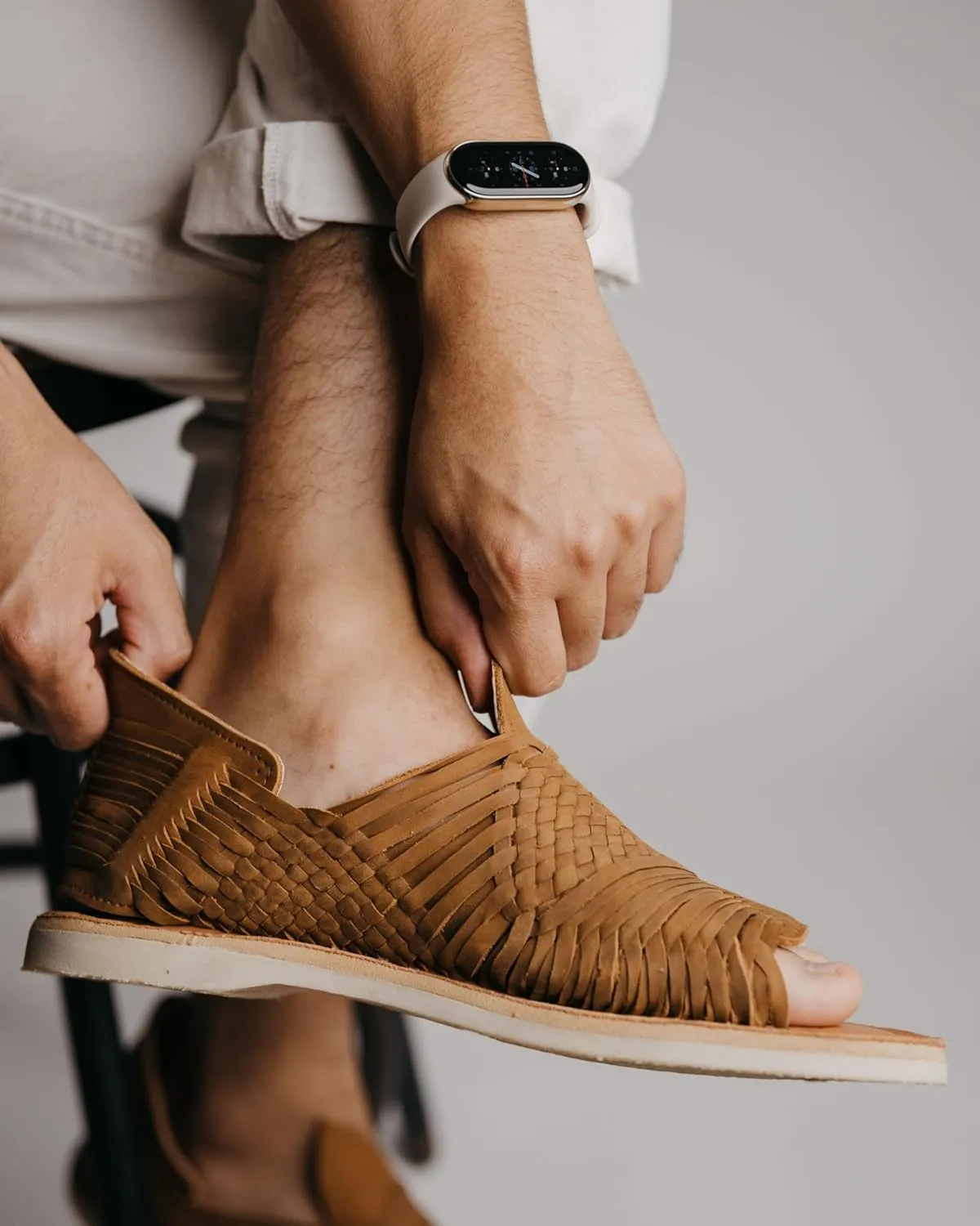 Mexico en la Piel Handmade Pachuco Leather Huaraches for Men - Open-Toe Flats with Crepe Sole, Slip-On Design, Comfortable and Stylish, Sizes 7us - 13us