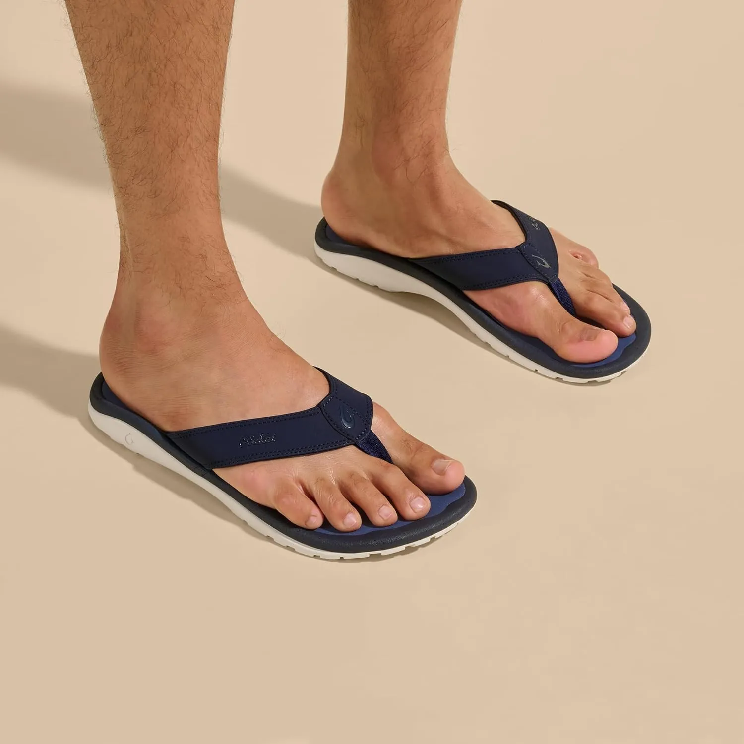 OLUKAI Ohana Men's Beach Sandals, Water Resistant Flip Flops, Arch Support & Comfort Fit, Lightweight & Durable, Enhanced Grip & Traction