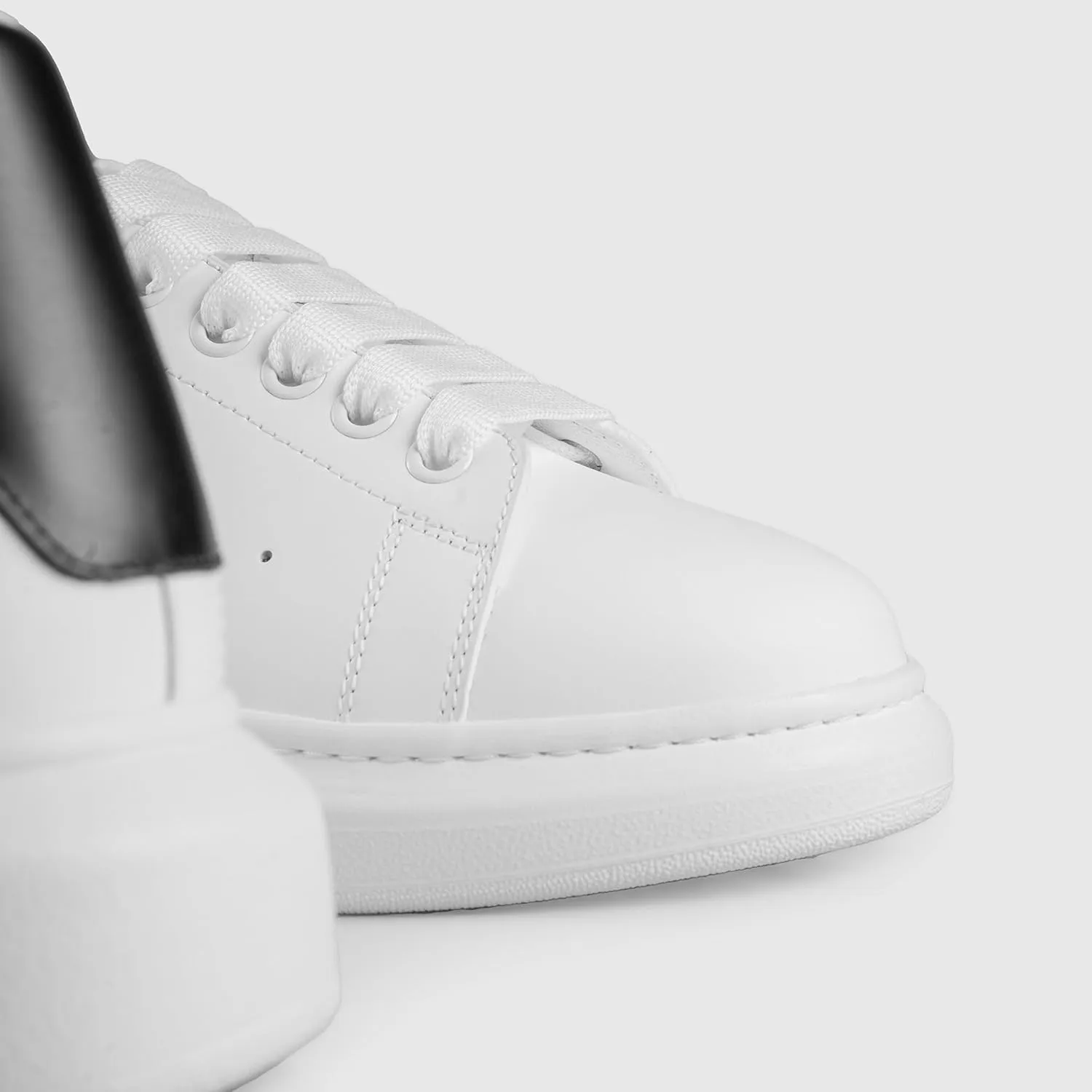 SOLL Queen Men's Sneakers | Leather Perforated Oversized Thick Sole