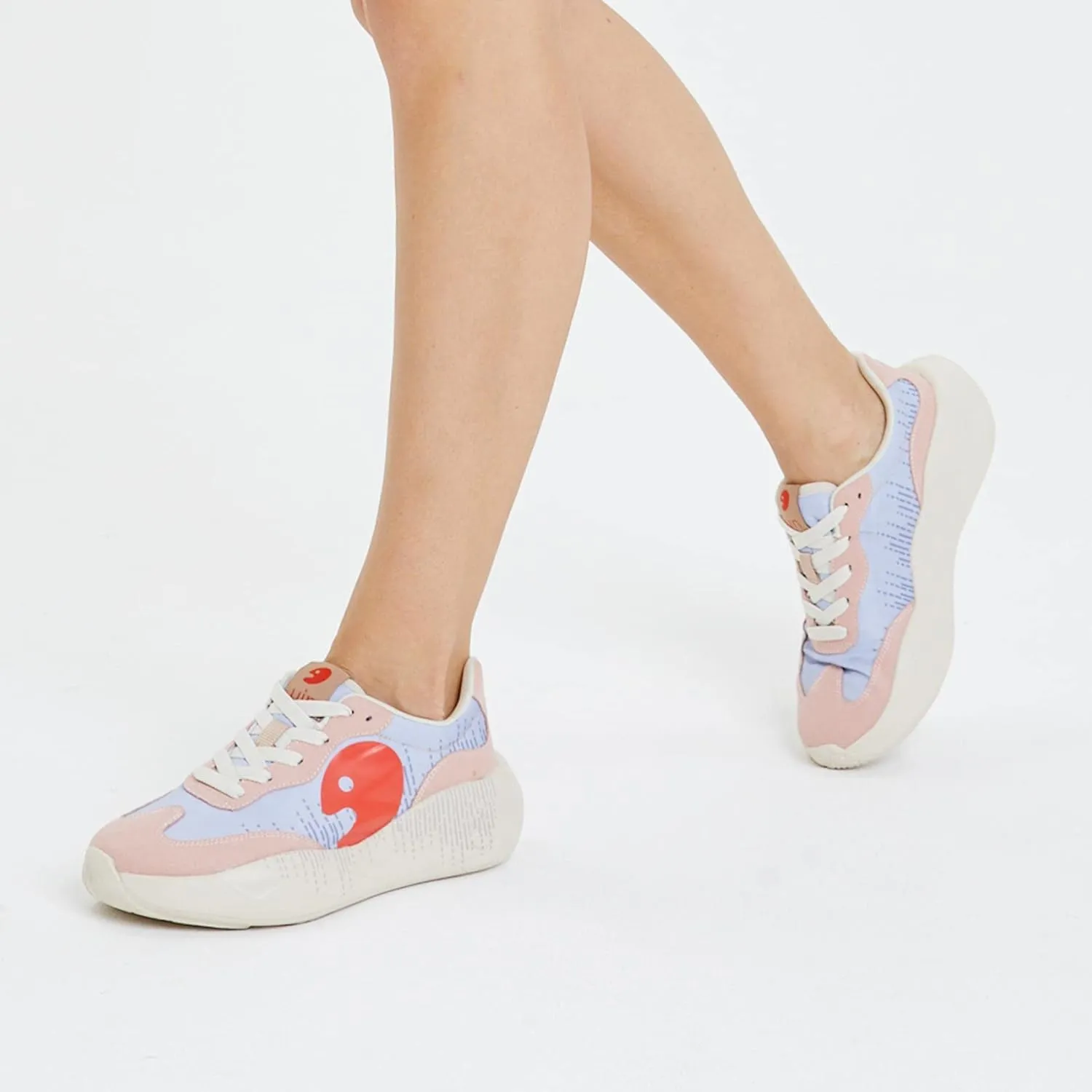 UIN Women's Retro Sneakers Lightweight Walking Casual Comfortable Art Painted Travel Shoes