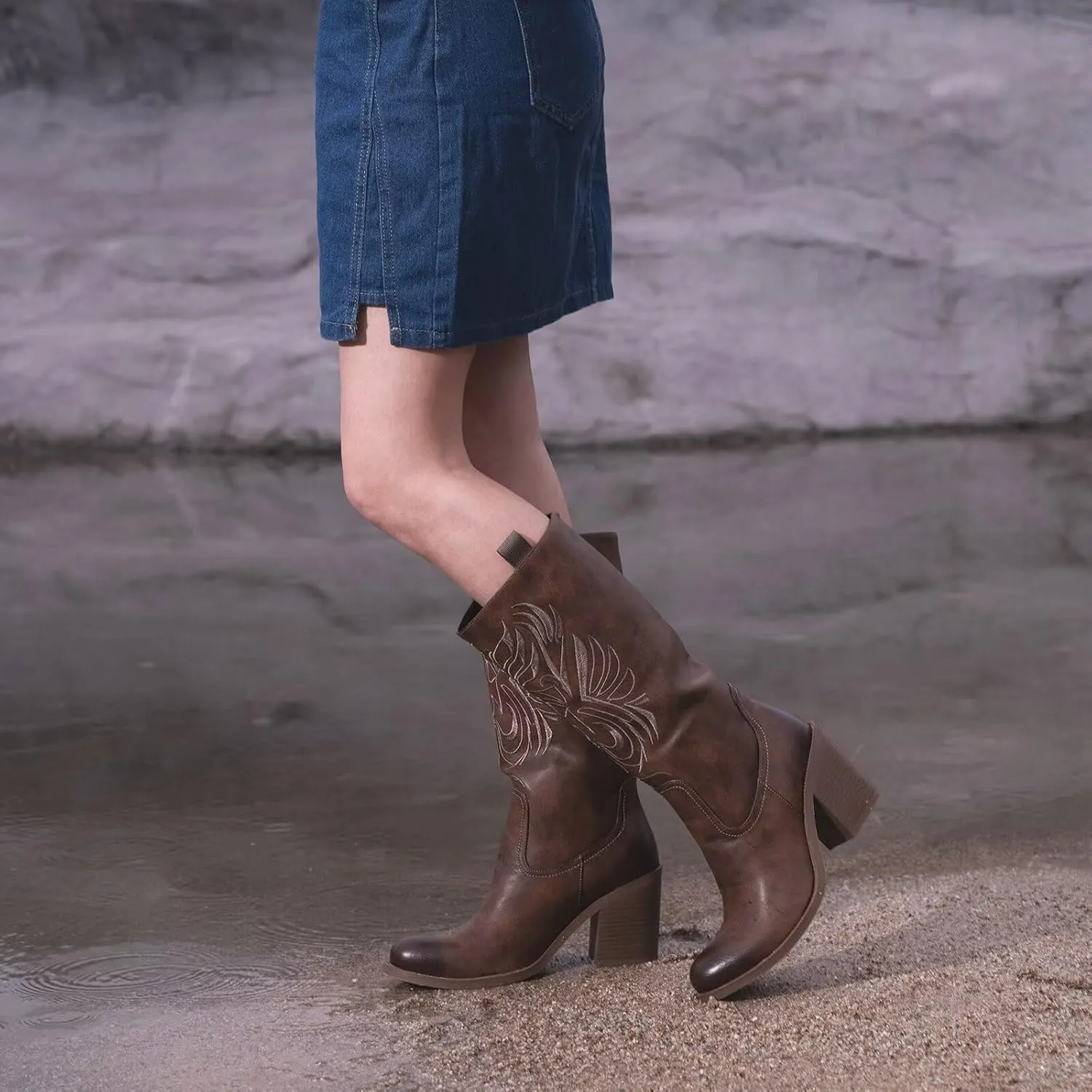wetkiss Brown Cowboy Boots for Women Wide Mid Calf Western Cowgirl Chunky Boots Round Toe Pull On Casual Holiday Party Daily Shoes